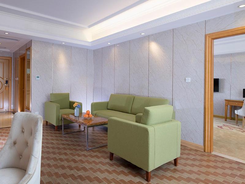 Vienna Hotel Hainan Oriental Avenue Dongfang Luaran gambar