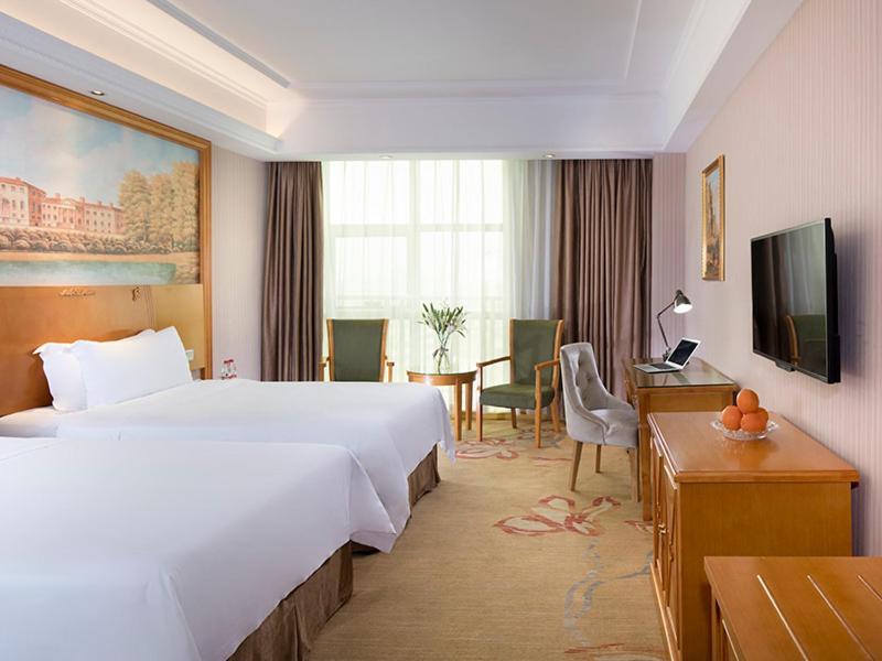 Vienna Hotel Hainan Oriental Avenue Dongfang Luaran gambar